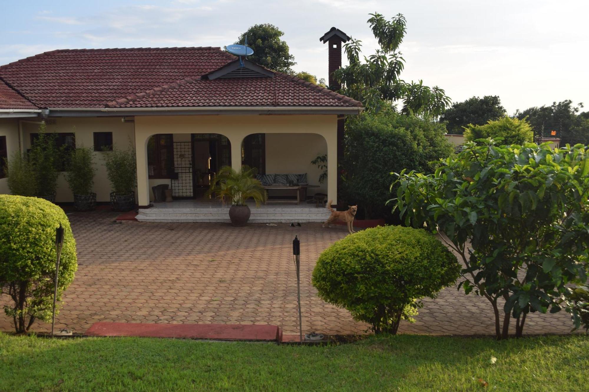 Stasumo House Arusha Bed and Breakfast Exteriör bild